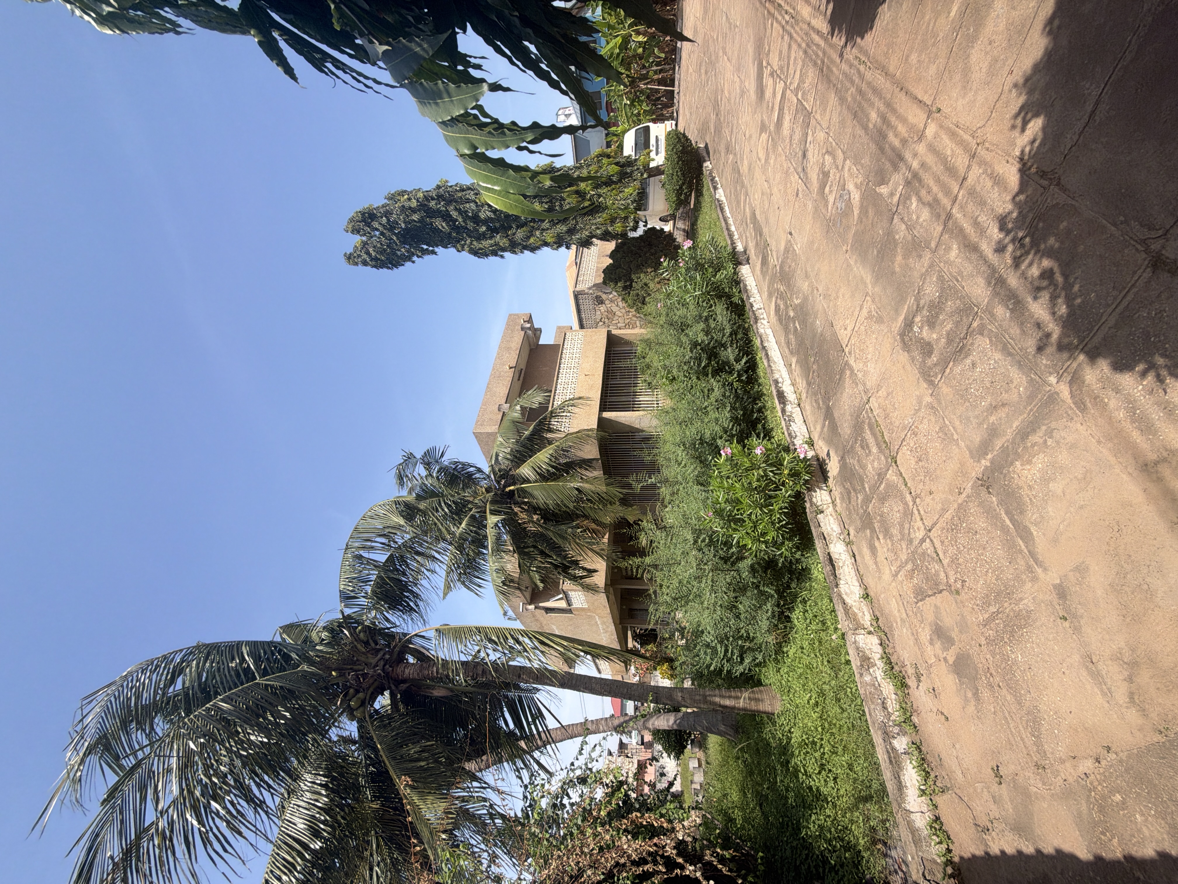 Eight (8) Bedroom House For Sale at Kwashieman - Ideal for Investors & Redevelopment