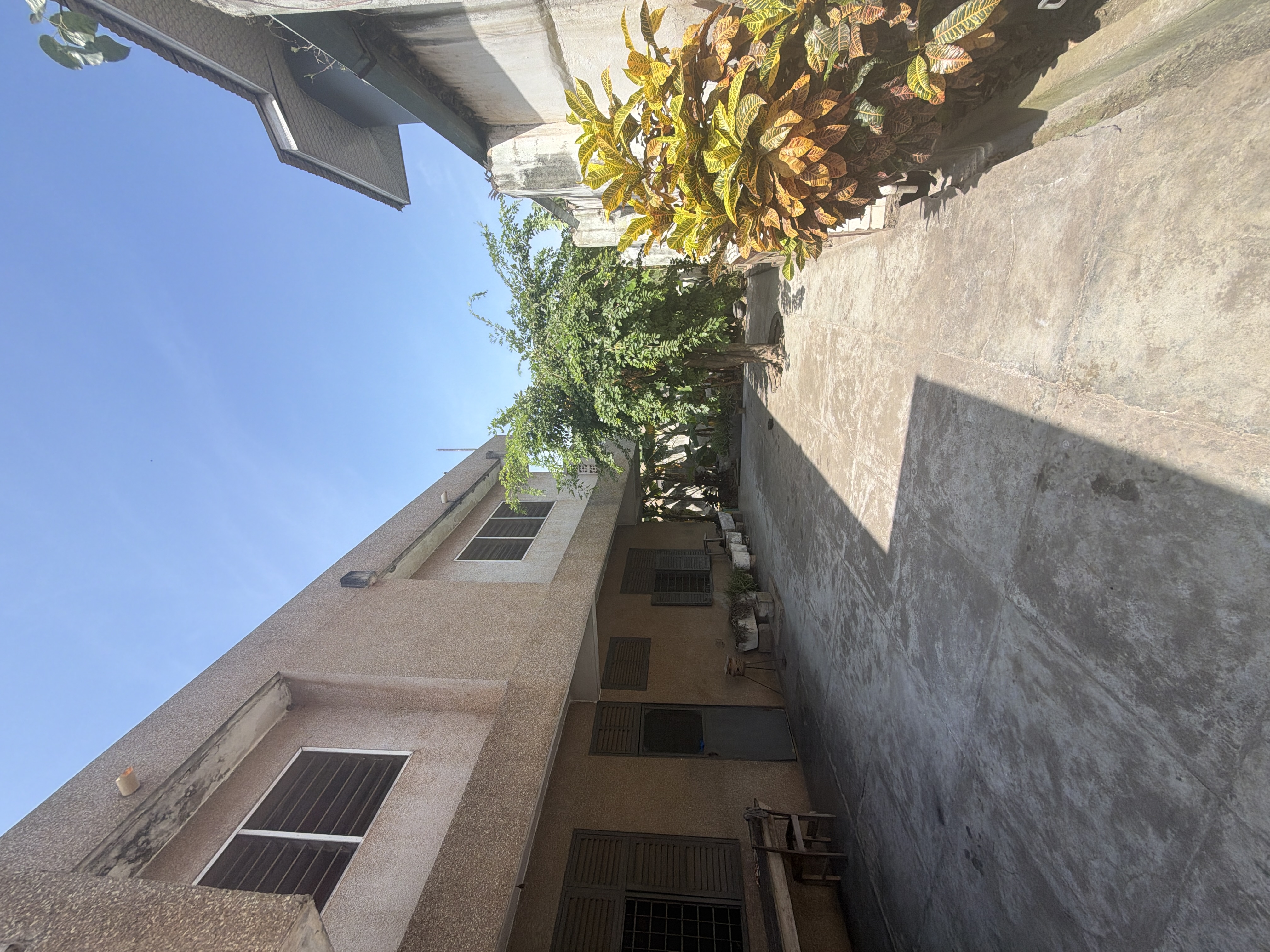 Eight (8) Bedroom House For Sale at Kwashieman - Ideal for Investors & Redevelopment