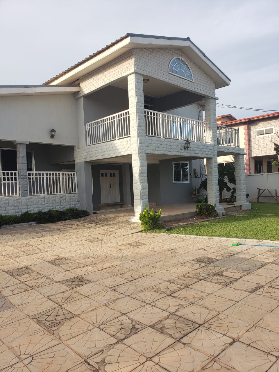 Five Bedroom House For Sale At Kwamo, Kumasi
