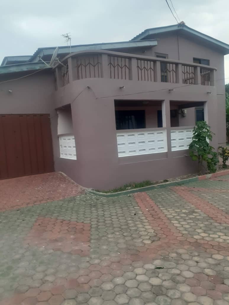Eight Bedroom House for sale at Oduom, Kumasi
