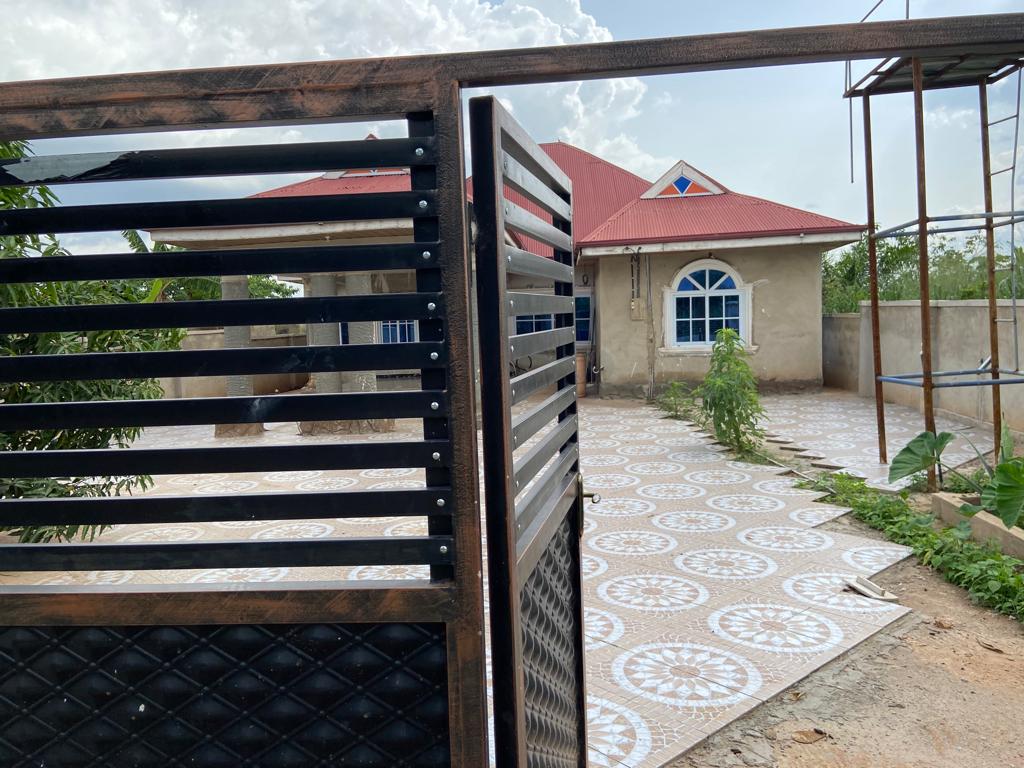 Three bedroom house for sale at Adankwame- kumasi