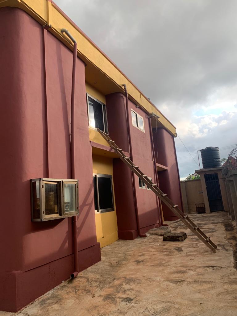 Eight bedroom house for sale at Pokukrom, Kumasi