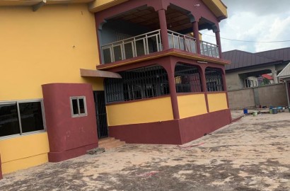 Eight bedroom house for sale at Pokukrom, Kumasi