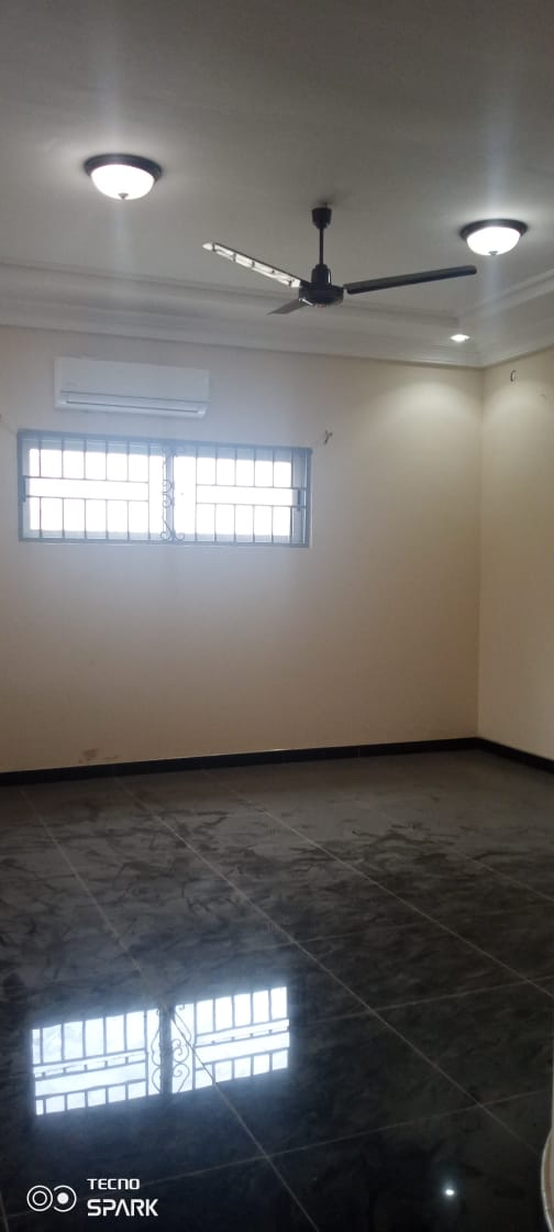 Five bedroom house for rent at Santasi Anyinam, Kumasi