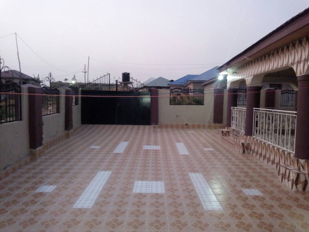 Four bedroom house for sale at Sokoban, Kumasi