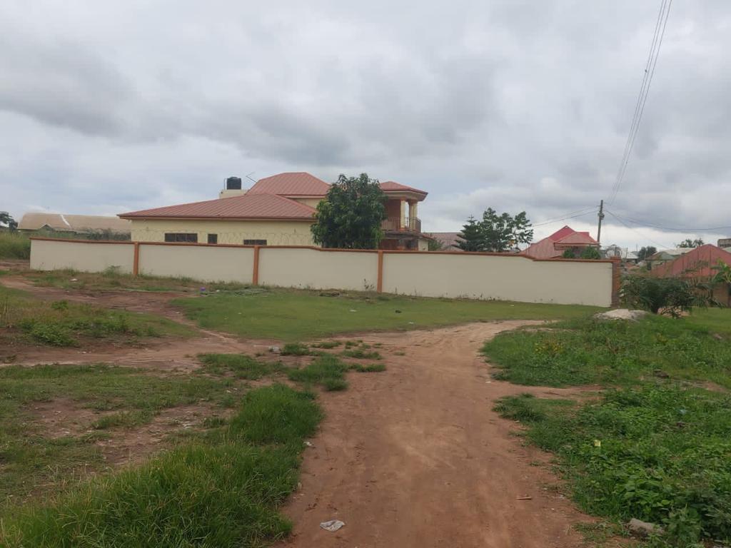 Five bedroom house for sale at Kenyasi, Kumasi