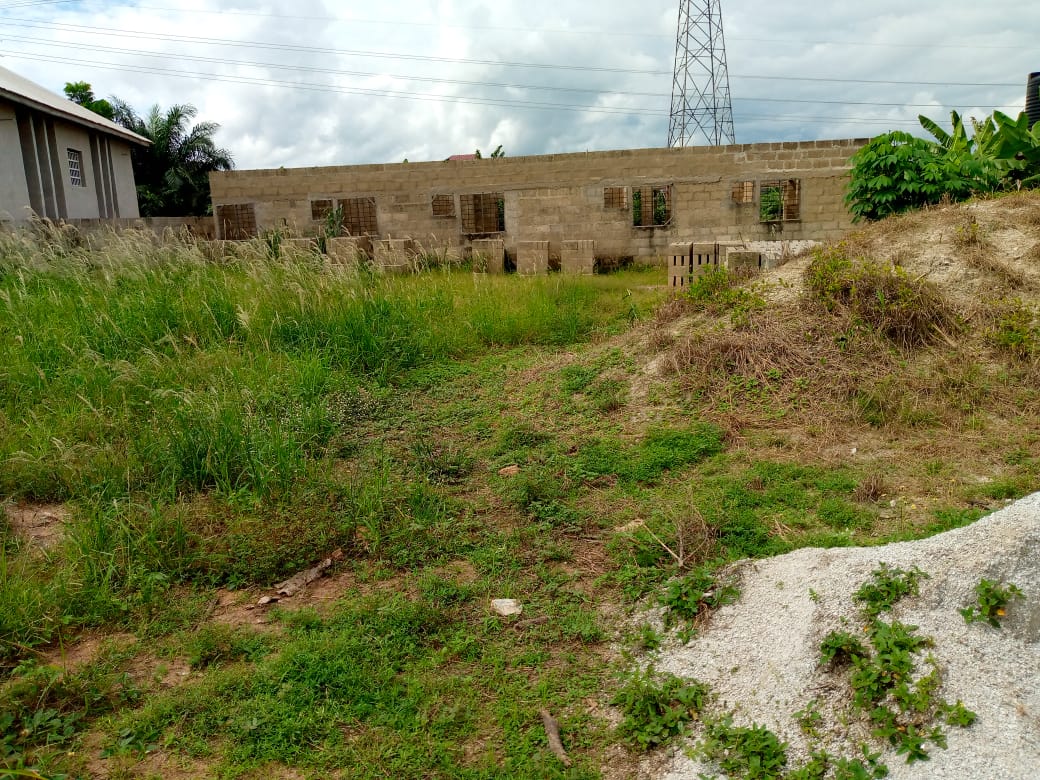 Five bedroom uncompleted house for sale at Ejisu Krapa