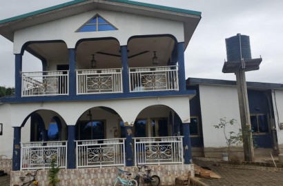 Six bedroom house for sale at Atwima koforidua- kumasi