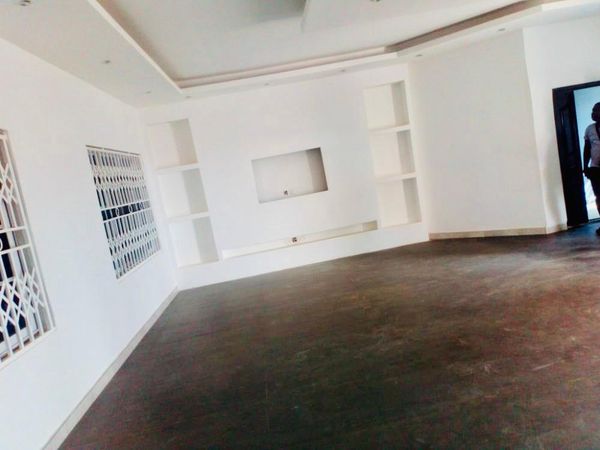 Five bedroom house for rent at Atonsu-Ayuom