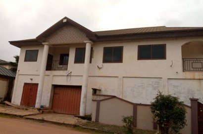 Eight bedroom house for sale at Santasi-Kumasi
