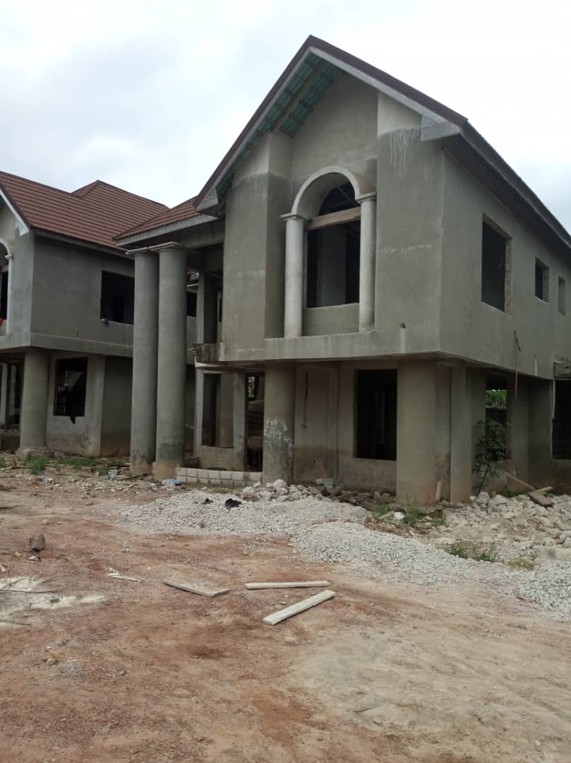 Three bedroom uncompleted town house for sale at Ahodwo
