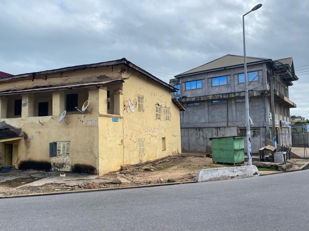 Land With an Old House for Sale in Cape Coast