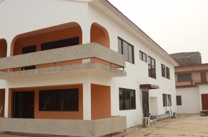 6 Bedroom storey house for rent