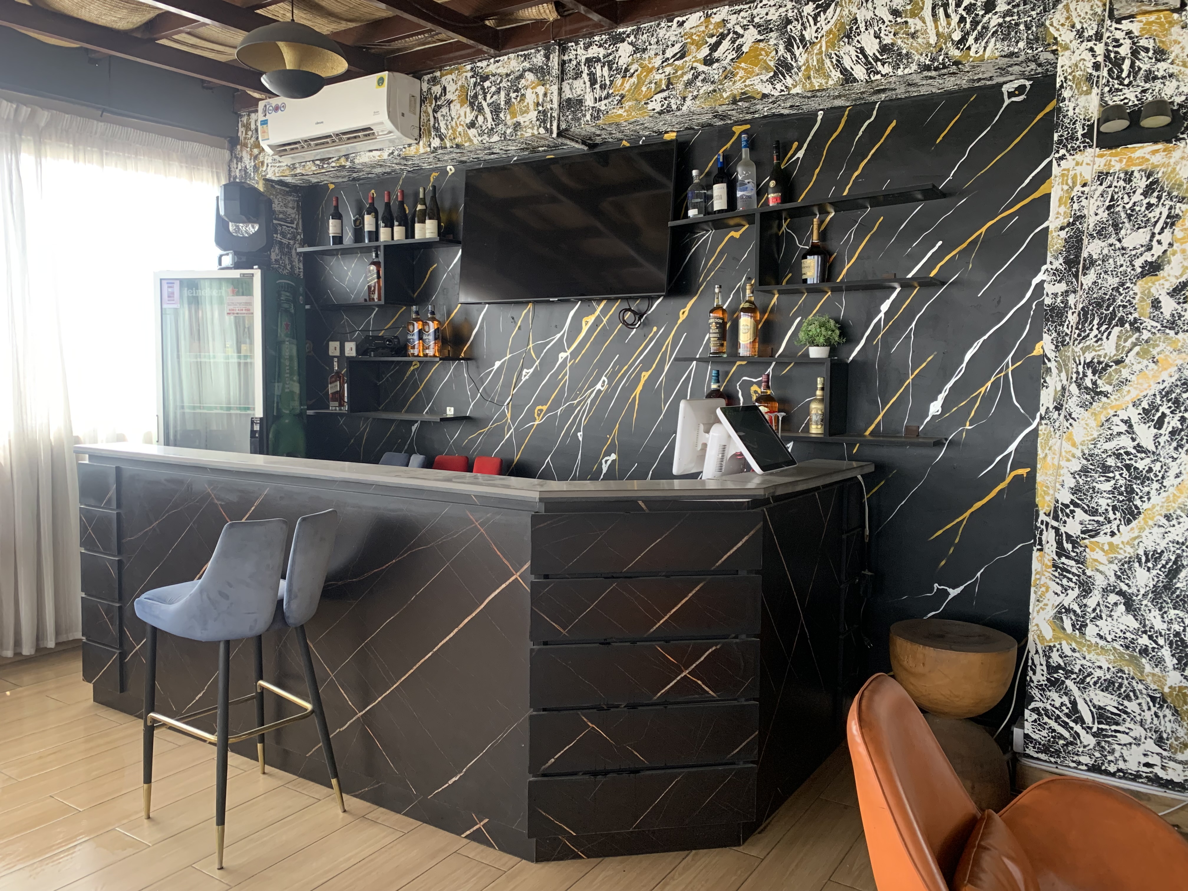 Lounge / Restaurant Space for Rent at Sakumono