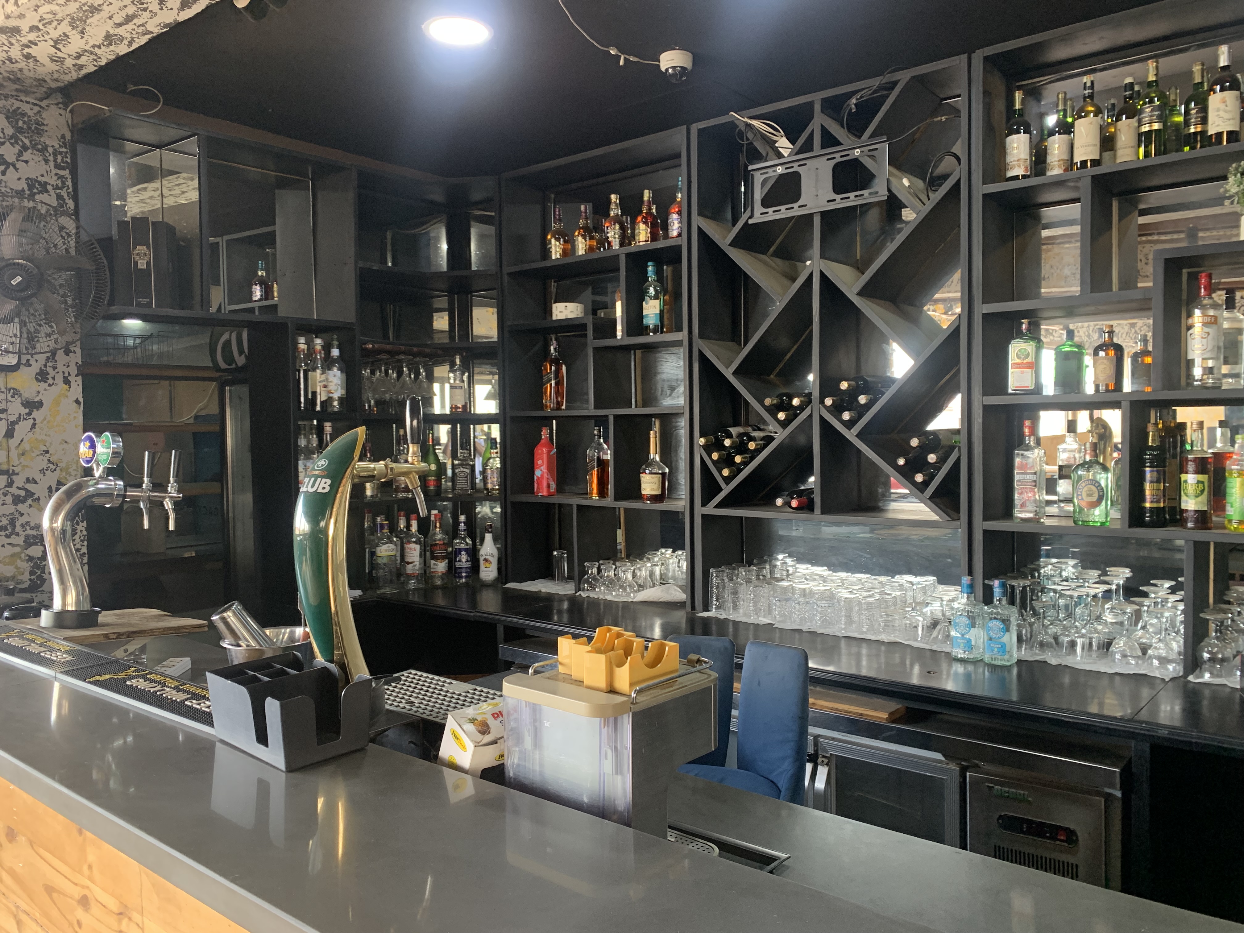 Lounge / Restaurant Space for Rent at Sakumono