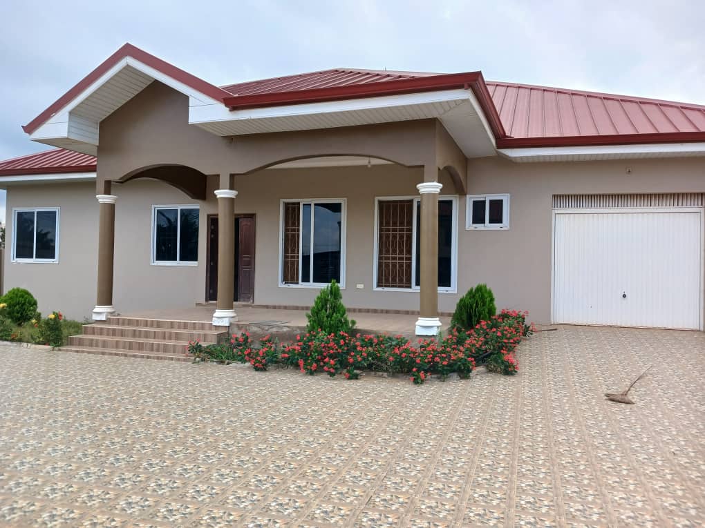 Newly-Built 4-Bedroom House for Rent in Oyarifa