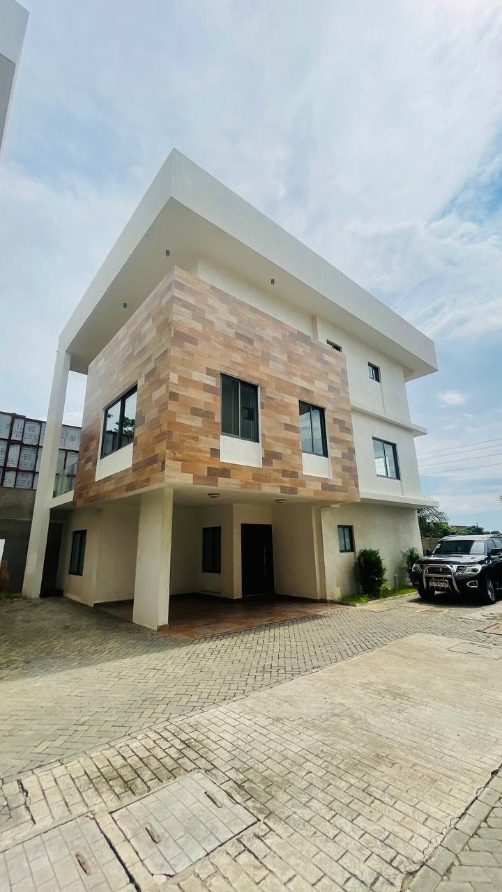 Four (4) Bedroom Townhouse with Boys Quarters For Rent in a Gated Community at Airport Residential Area