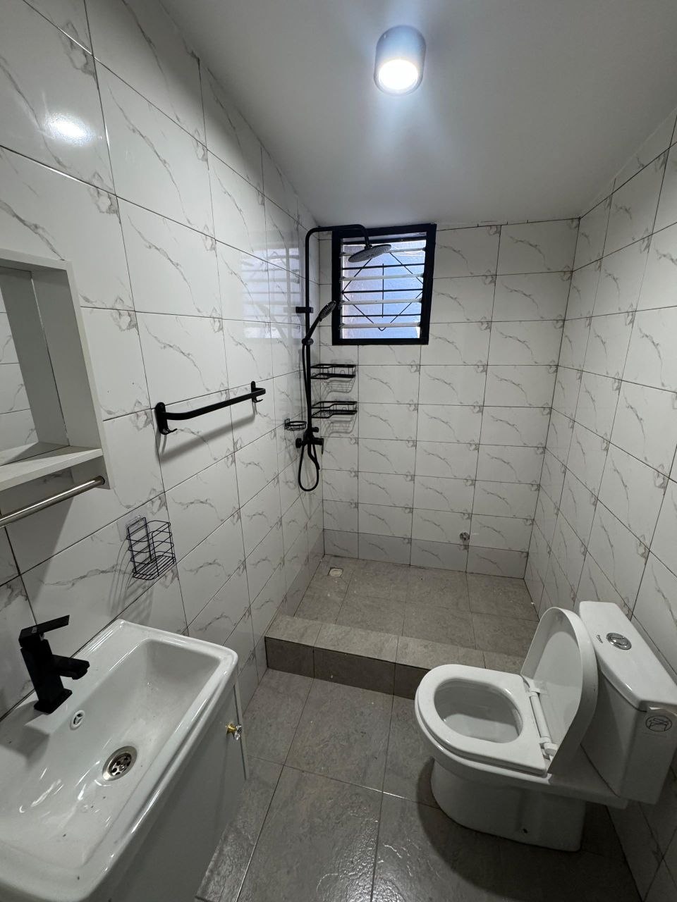 Two (2) Bedroom Apartment For Rent at Ofankor