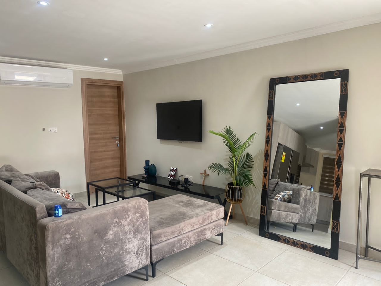 One (1) Bedroom Fully Furnished Apartment for Rent at Dzorwulu