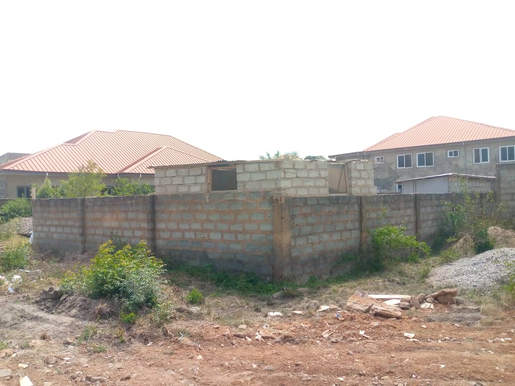 One (1) Plot of Land For Sale at Oyibi