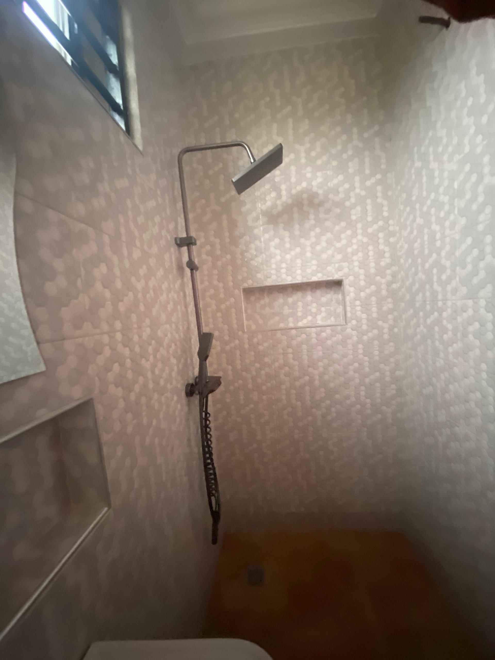 One (1) Bedroom Apartment For Rent at Lashibi