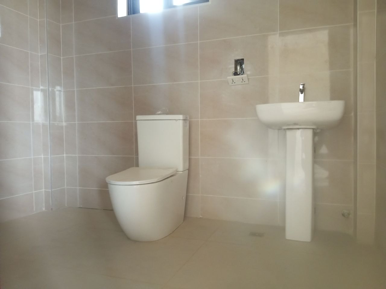 One (1) Bedroom Apartment For Rent at Madina