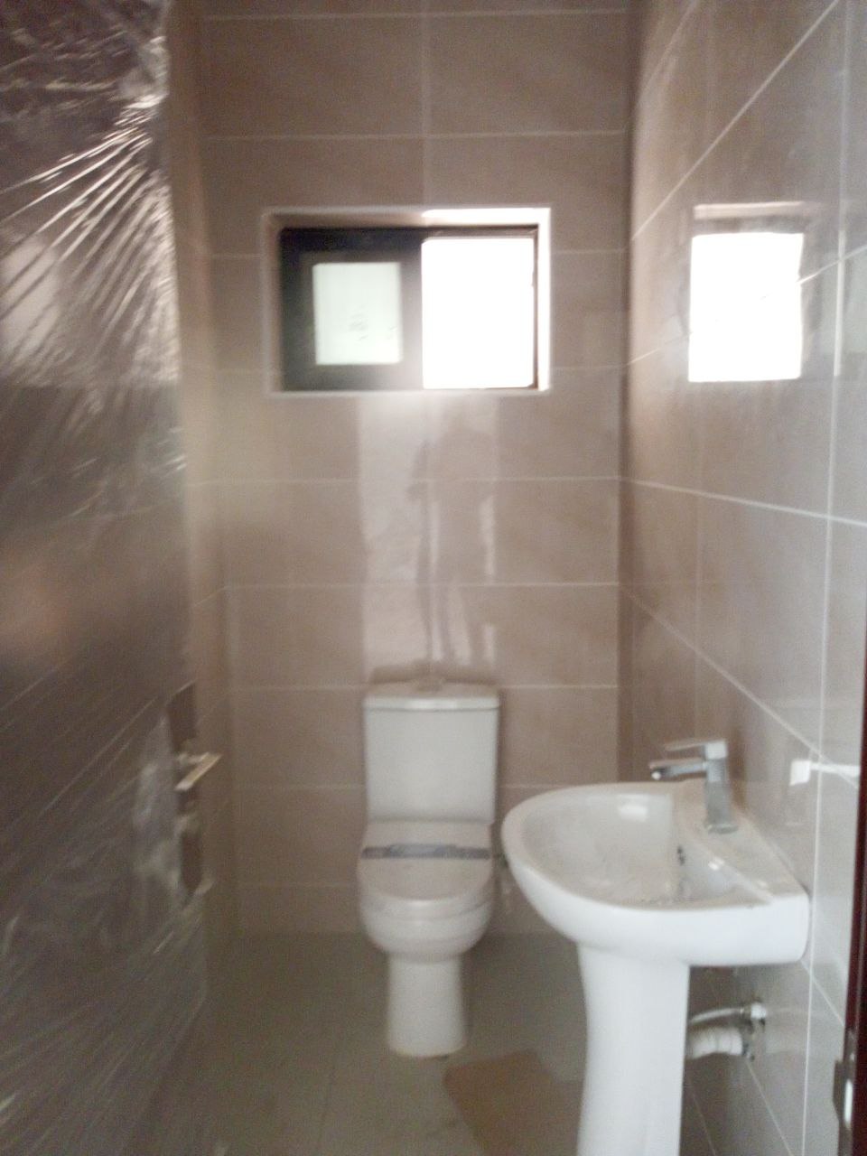 One (1) Bedroom Apartment For Rent at Madina