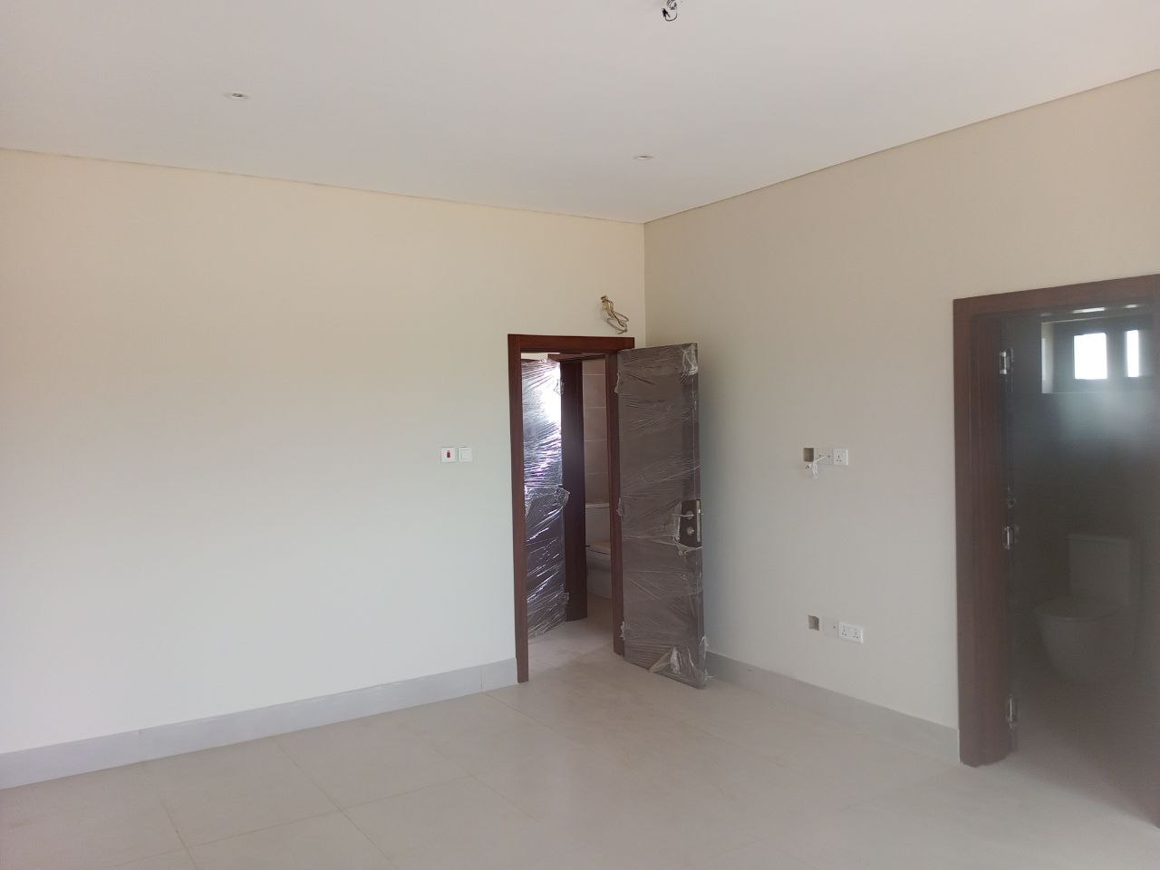 One (1) Bedroom Apartment For Rent at Madina