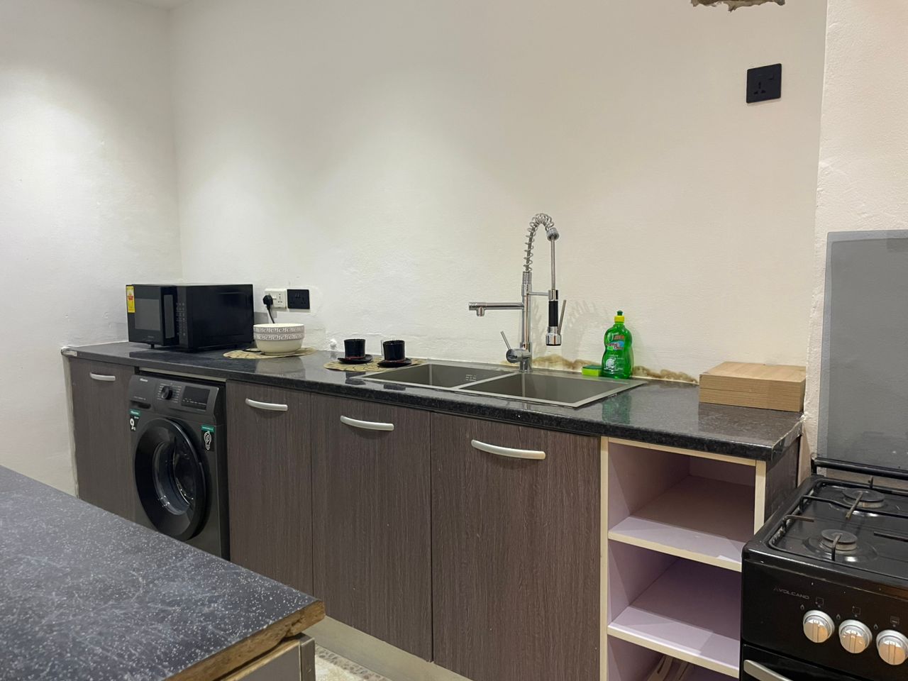 One (1) Bedroom Fully Furnished Apartment For Rent at Dzorwulu