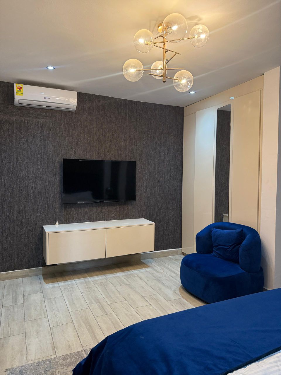 One (1) Bedroom Fully Furnished Apartment For Rent at East Legon