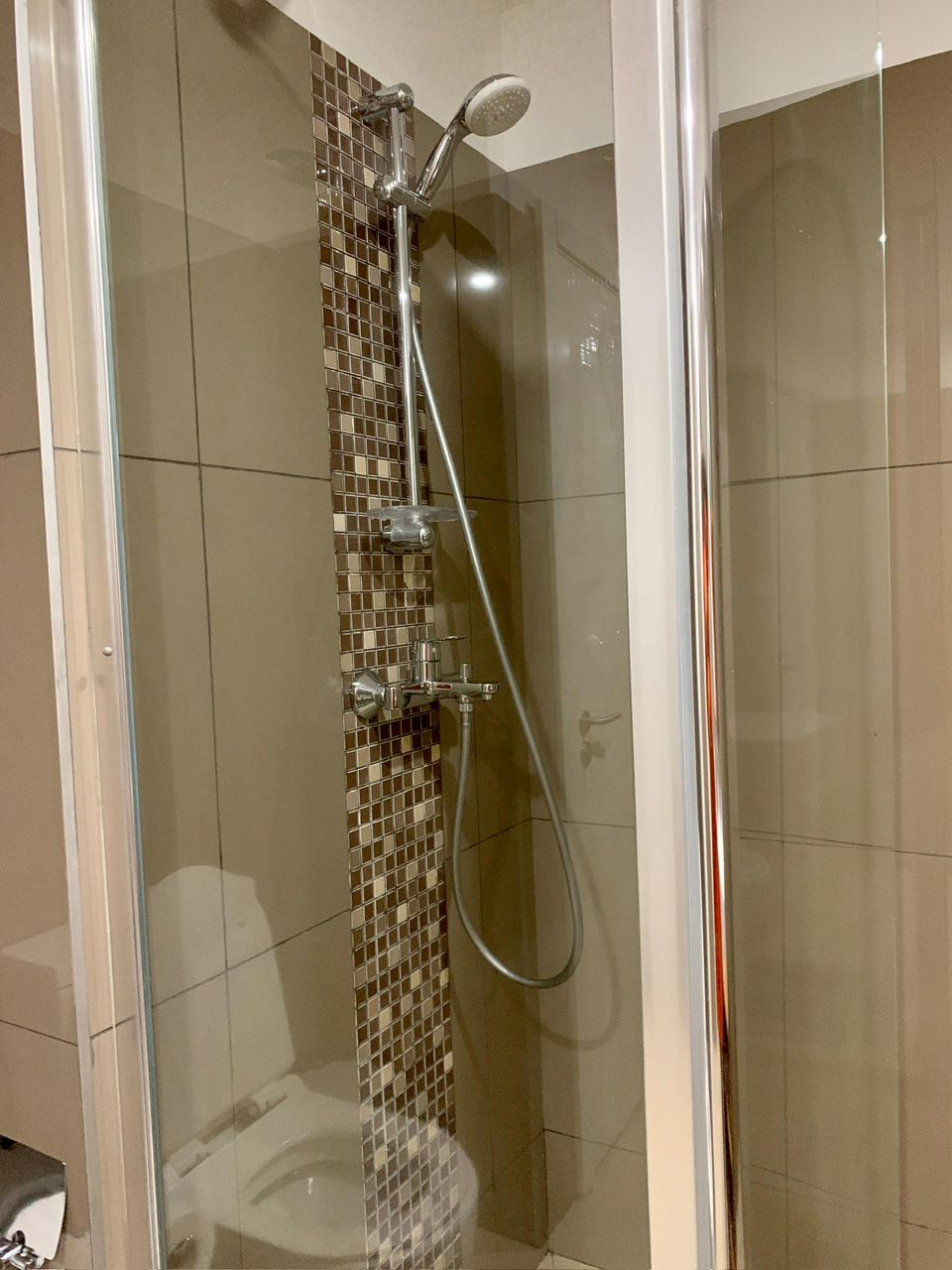 One (1) Bedroom Fully Furnished Apartment For Rent at East Legon