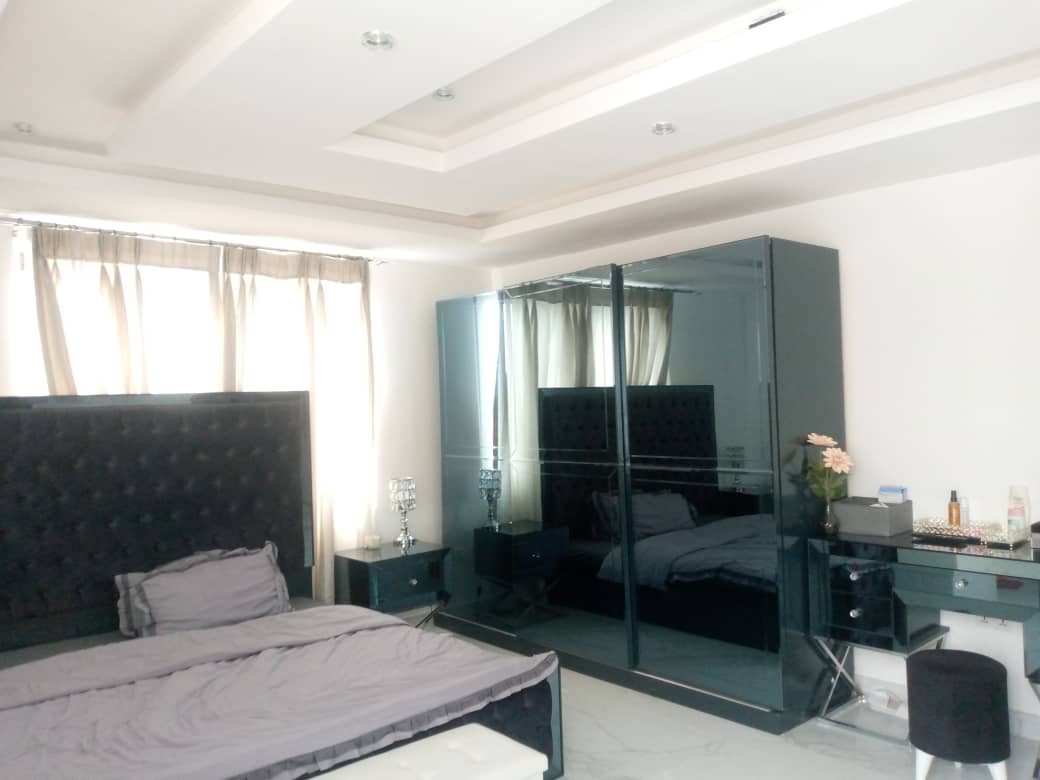 One (1) Bedroom Furnished Apartments For Rent at Westland