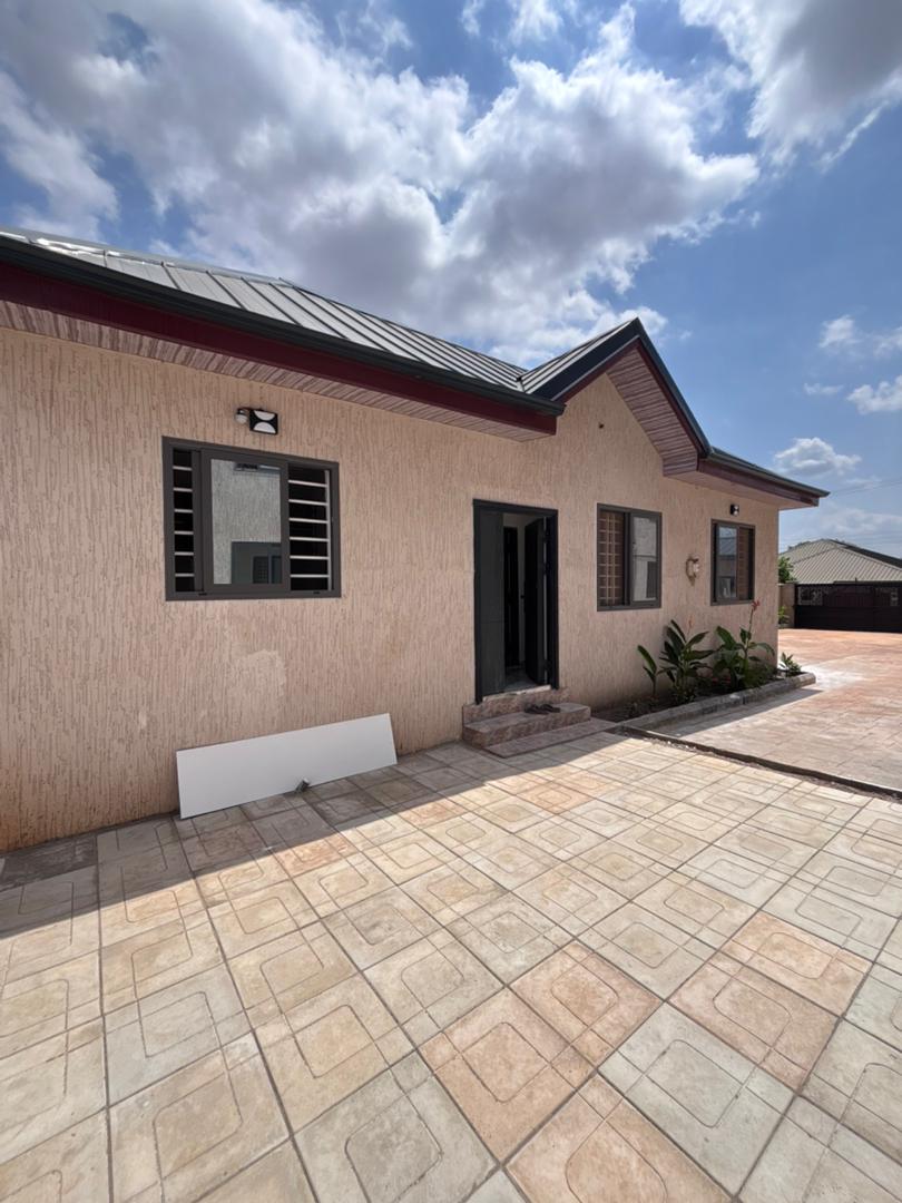 One (1) Bedroom Unfurnished Townhouse For Sale at Oyarifa (Gravel Pit)