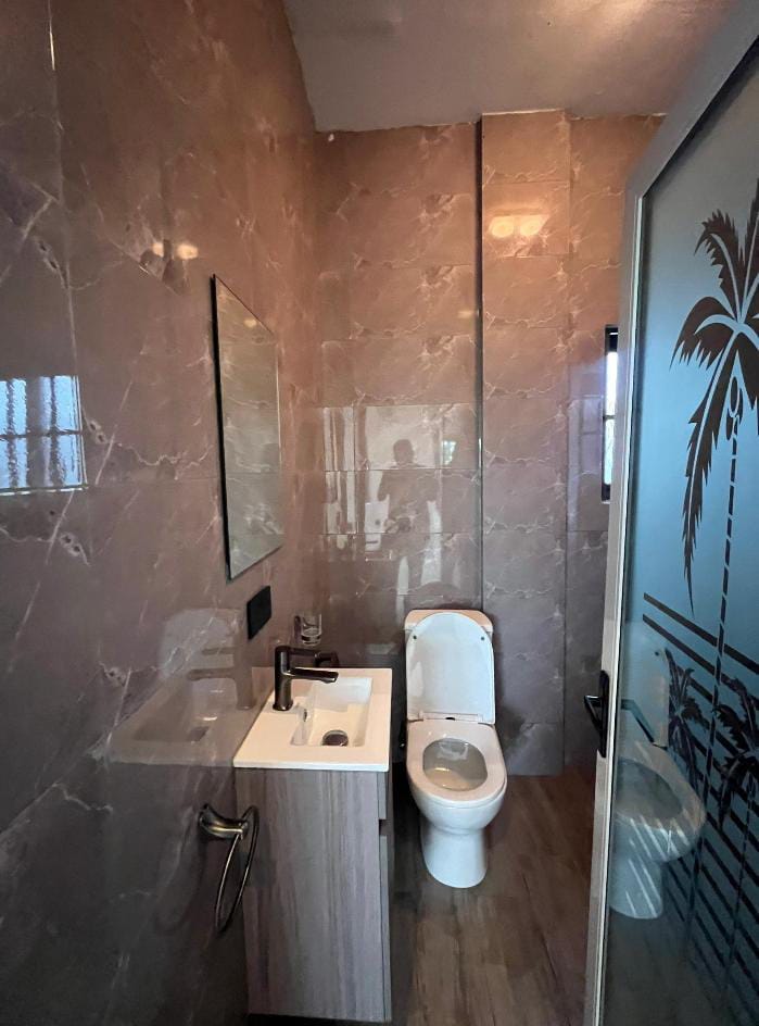 One (1) Bedroom Apartment For Rent at Ashaley Botwe School Junction