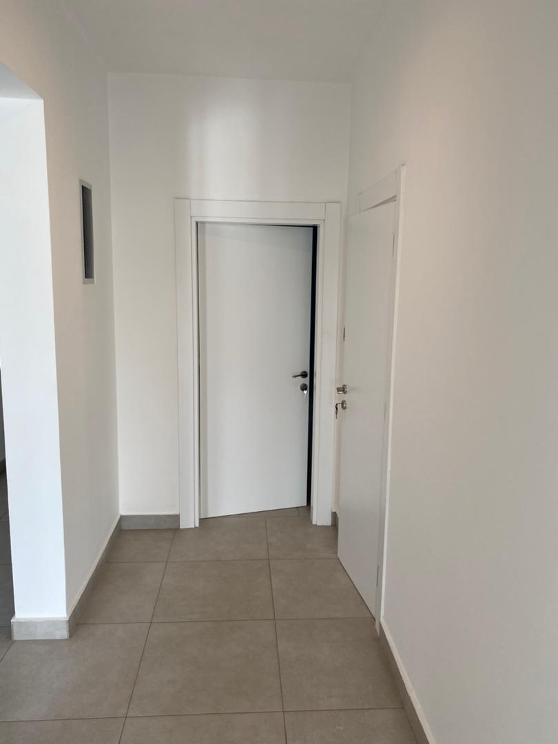 2 Bedroom Unfurnished Apartment Available for Rent