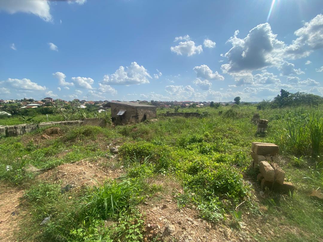 Plot of Land for Sale at Santasi