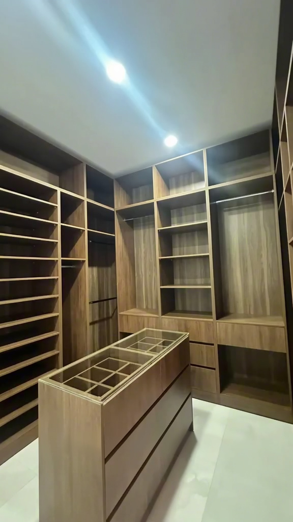 Four (4) Bedroom House For Sale at Sakumono