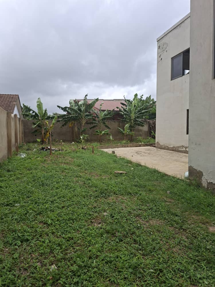 Semi-completed Four (4) Bedroom House For Sale at Ashaley Botwe