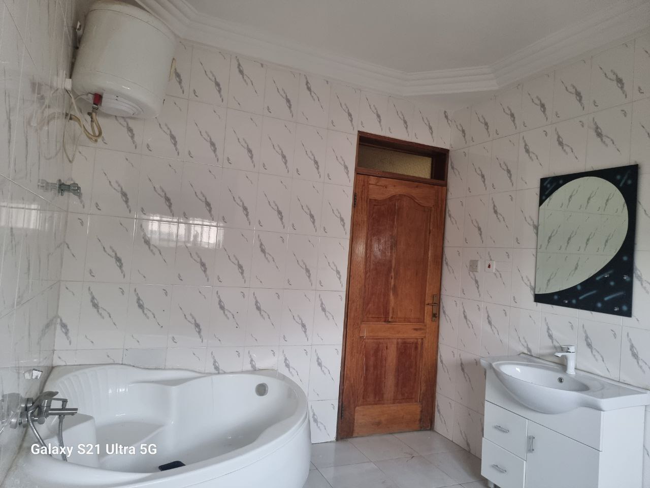 Seven Bedroom House For Rent at Haatso