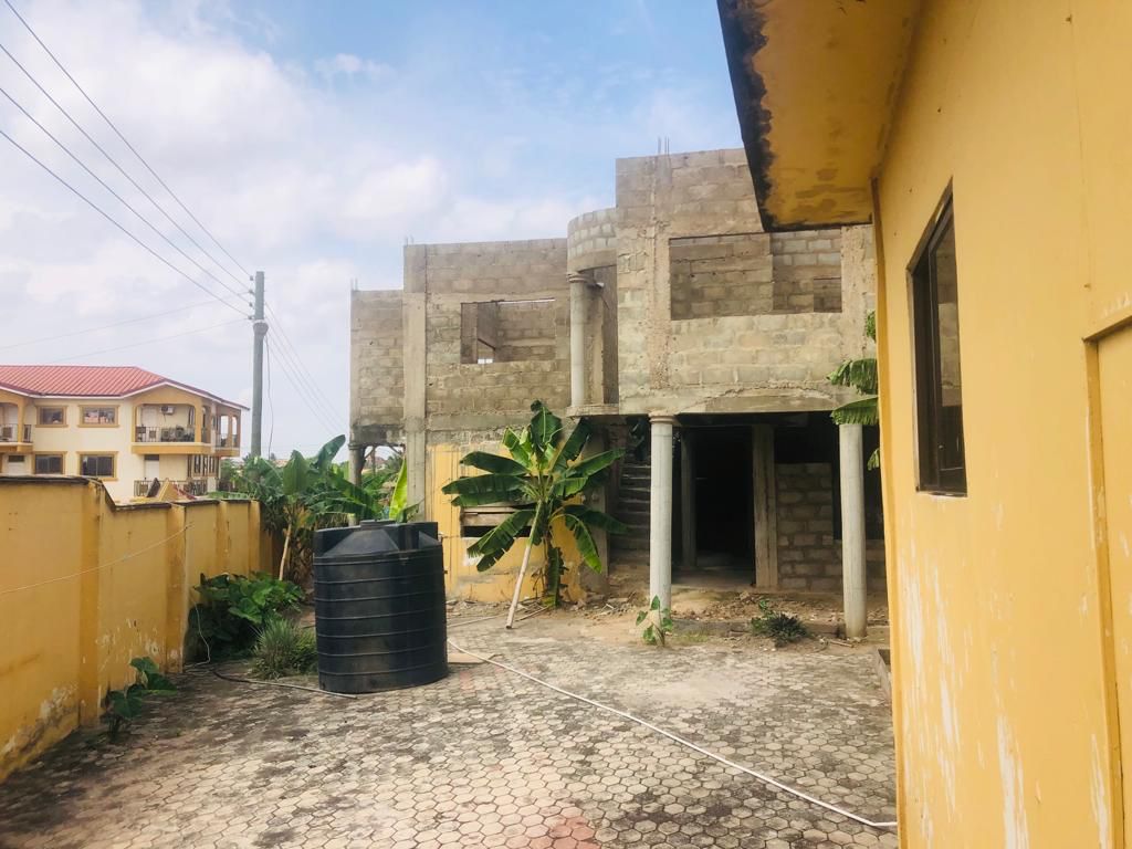 Seven (7) Bedroom House for Sale at Ashongman