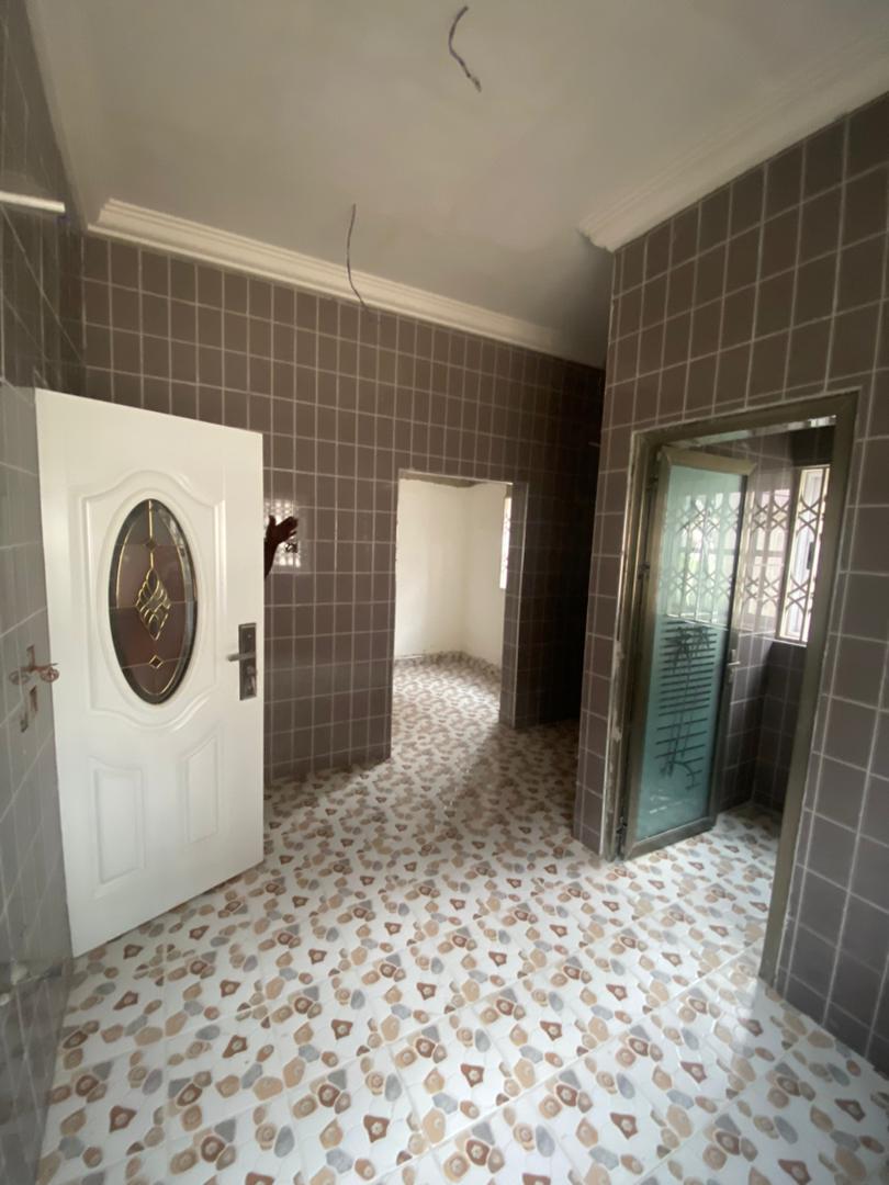 Seven (7) Bedroom House For Sale at Atasomanso