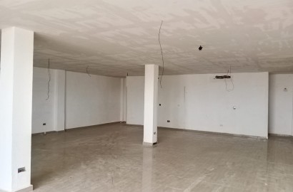 Shop For Rent at Ashaley Botwe Nanakrom