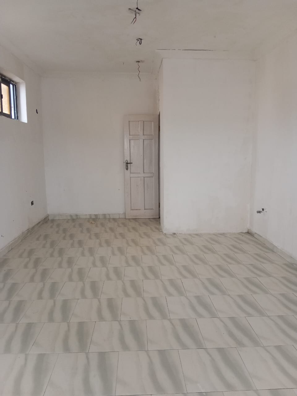 Shop For Rent at Taifa