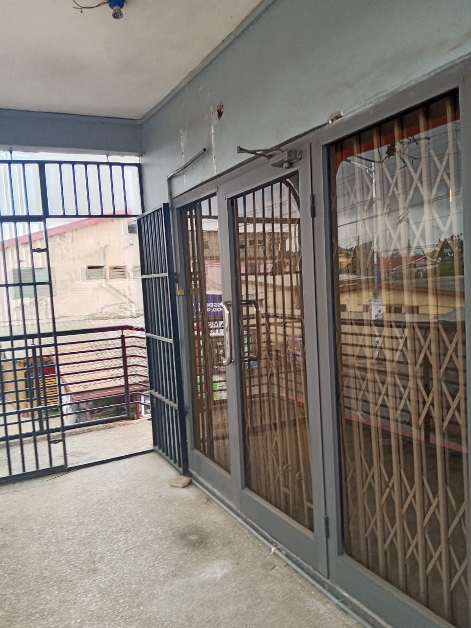 Shop For Rent at Taifa