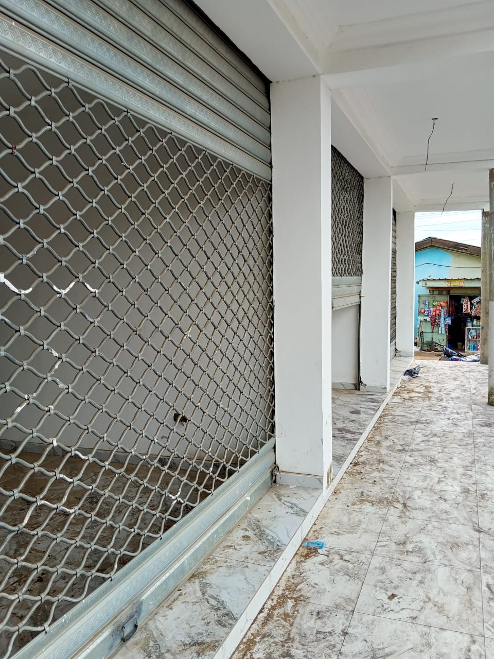 Shop For Rent at Taifa
