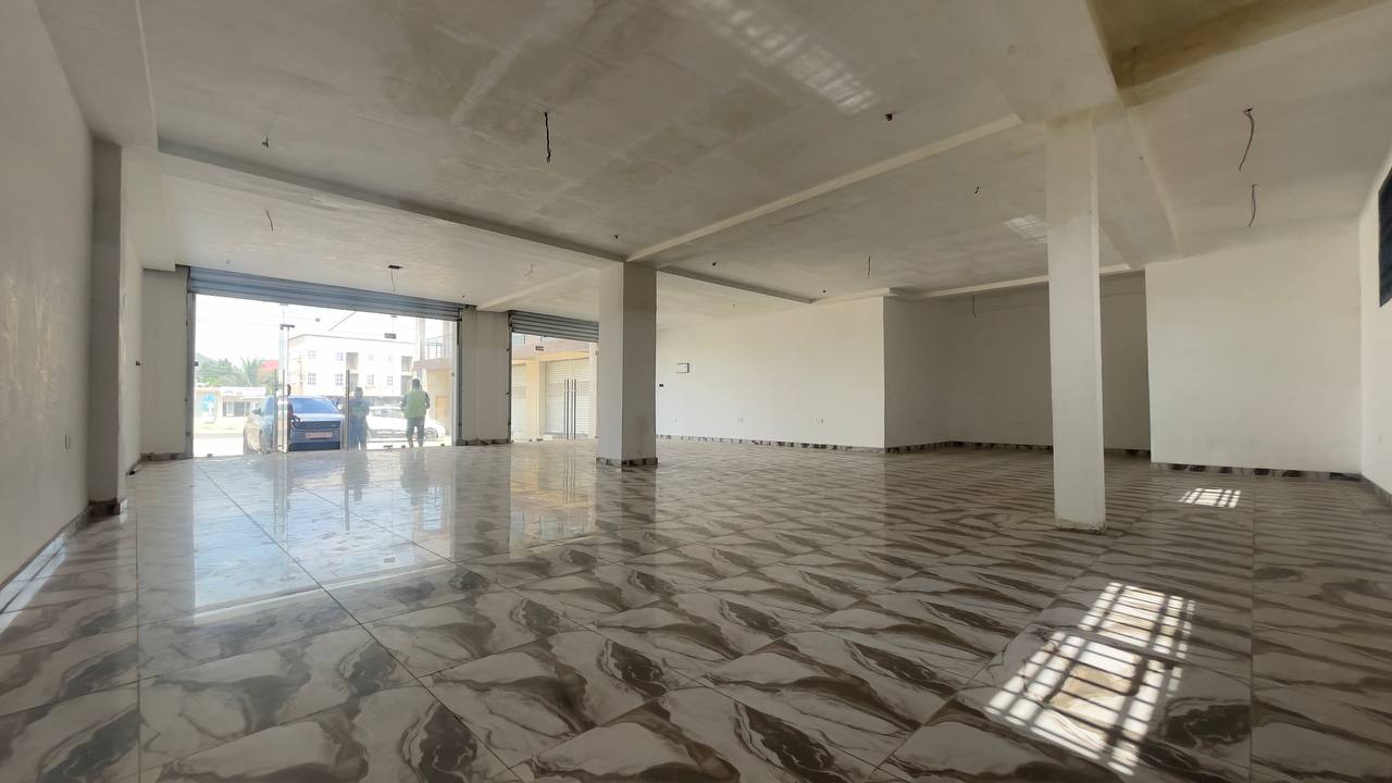 Shop/ Office Space For Rent at Ashaley Botwe Nanakrom