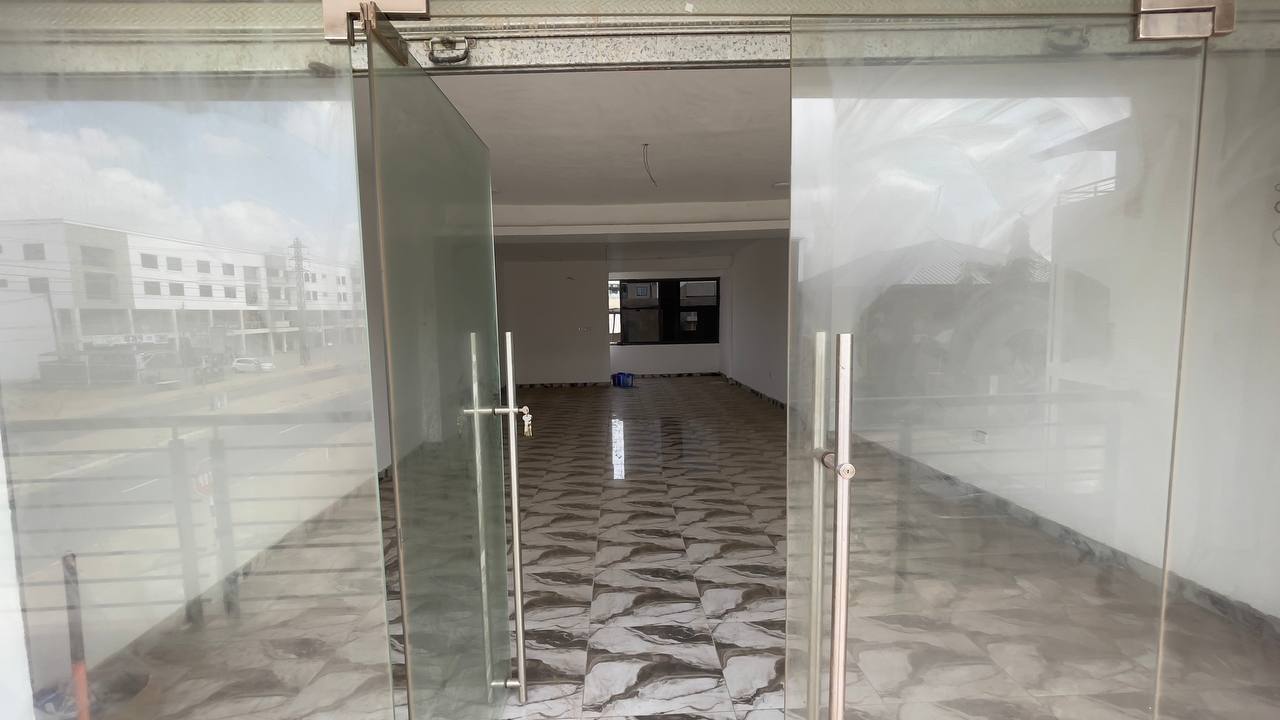 Shop/ Office Space For Rent at Ashaley Botwe Nanakrom
