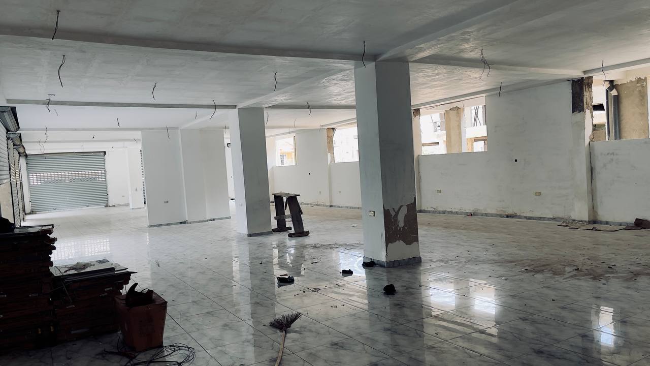 Showroom For Rent at Ashaley Botwe Nanakrom