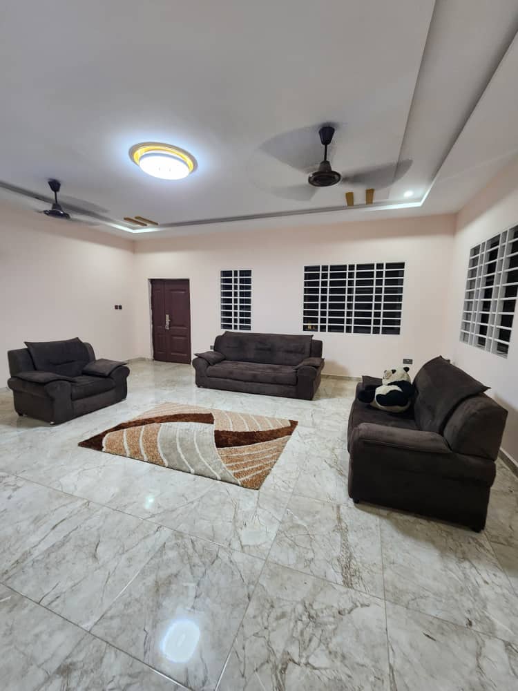 Six (6) Bedroom Furnished House For Sale at Oyarifa