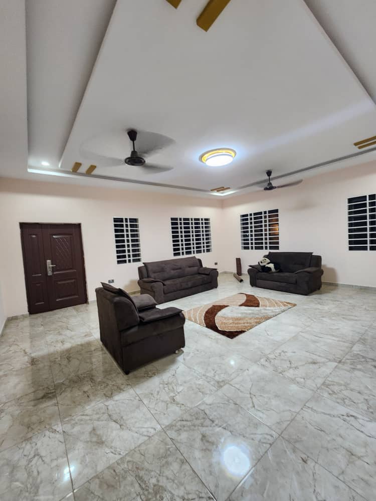 Six (6) Bedroom Furnished House For Sale at Oyarifa